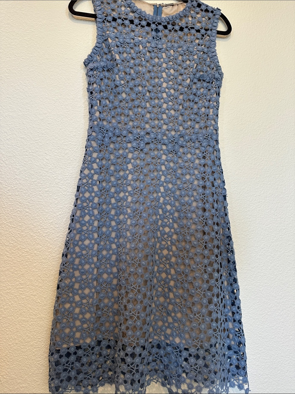 Elie Tahari Blue Crochet Lace Illusion Dress Nude Lining EUC Designer